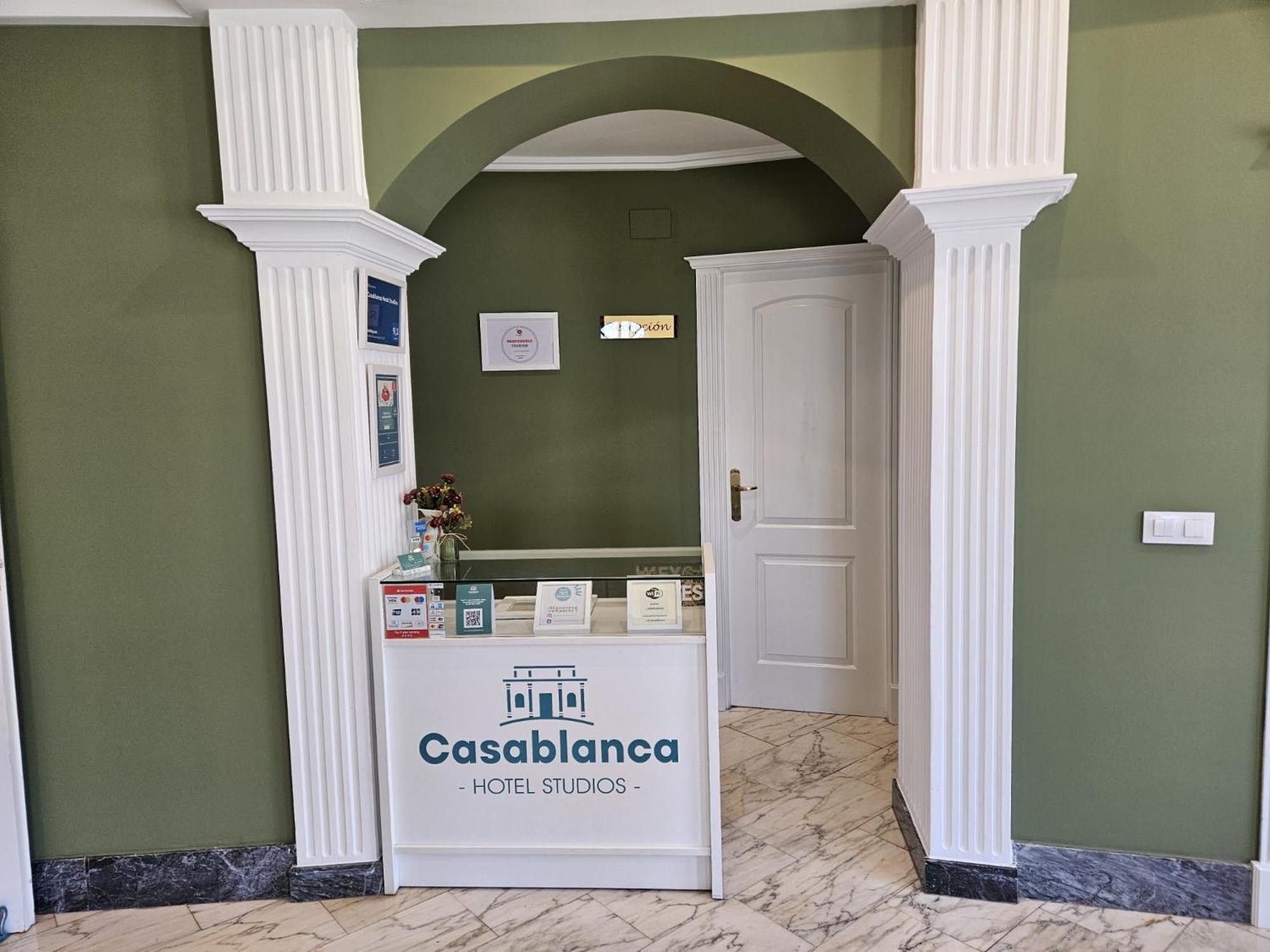 Casablanca Hotel Studios Santa Marta de Tormes Buitenkant foto